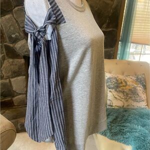 Main Strip Cold Shoulder Gray Bodice-stretchy w/Pinstripe Tie-Sleeve Women M